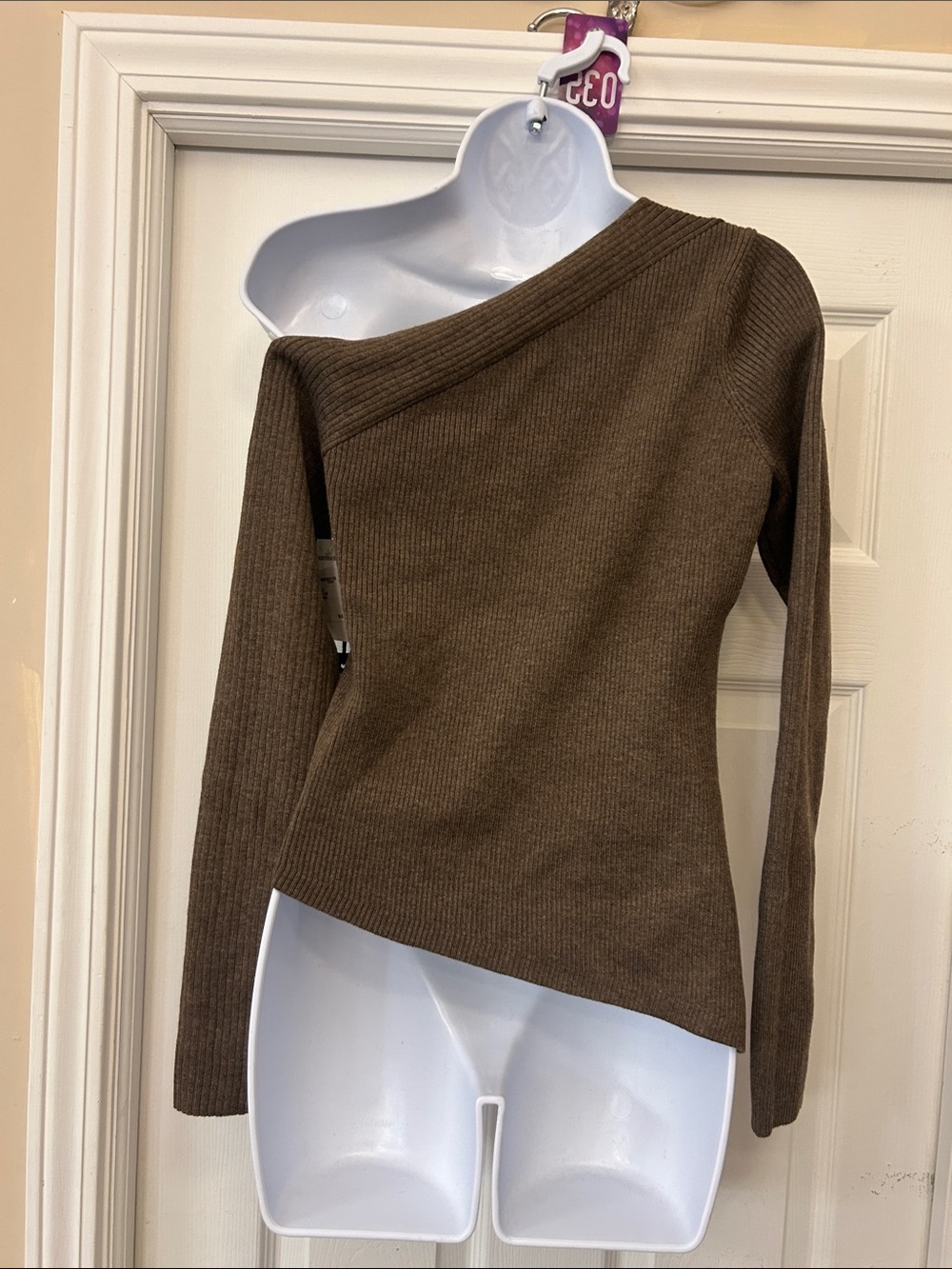 Astr One-Shoulder Ribbed Brown Sweater - Picture 2 of 3